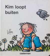 Kim loopt buiten