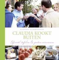 Claudia kookt buiten