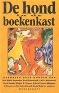 De hond in de boekenkast