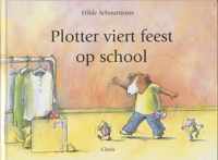 Plotter viert feest op school