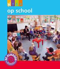 De Kijkdoos 154 -   Op school