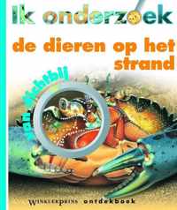 Ik Onderzoek De Dieren Op Het Strand Van Dichtbij