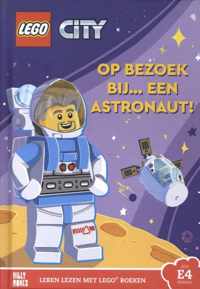 LEGO AVI - Op bezoek bij 2 -   Op bezoek bij... een astronaut!