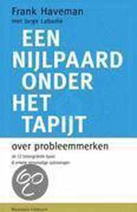 Nijlpaard Onder Het Tapijt