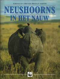 NEUSHOORNS IN HET NAUW