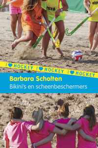 I love hockey 3 - Bikini&apos;s en scheenbeschermers