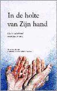 In de holte van zijn hand