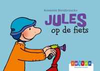 Jules kartonboekje 25 -   Jules op de fiets