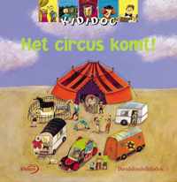 Het Circus Komt !