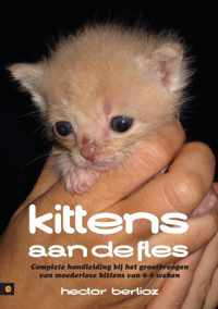 Kittens aan de fles