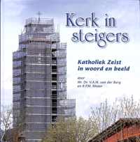 Kerk in steigers