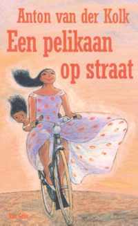 Een pelikaan op straat