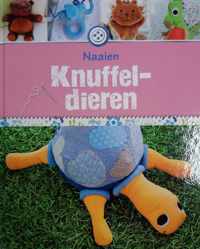 Knuffeldieren: zelf knuffels maken voor groot en klein #naaien#creatief#stof#DIY#patronen#hobby