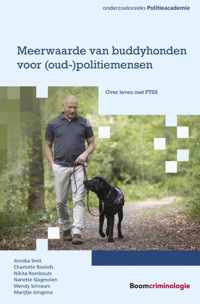 Meerwaarde van buddyhonden voor (oud-)politiemensen - A.S. Smit - Paperback (9789462363304)