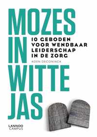 MOZES IN WITTE JAS