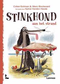 Stinkhond  -   Stinkhond aan het strand