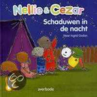 Nellie En Cezar Schaduwen In De Nacht