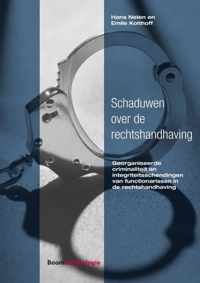 Schaduwen over de rechtshandhaving - Emile Kolthoff, Hans Nelen - Paperback (9789462367937)