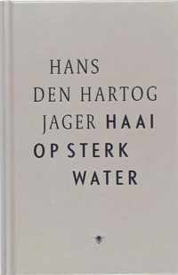 Haai op sterk water