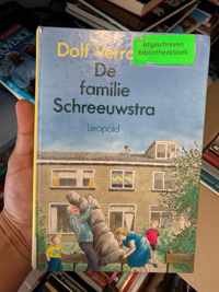 De familie schreeuwstra