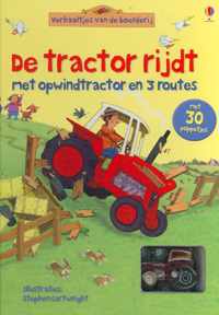 De Tractor Rijdt