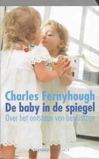 Baby in de spiegel