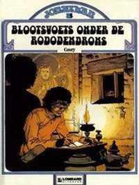 Jonathan 03. blootsvoets onder de rododendrons