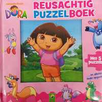 DORA. Reusachtig Puzzelboek